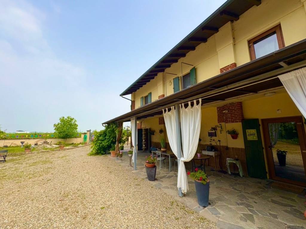 casa indipendente in vendita a Tricerro