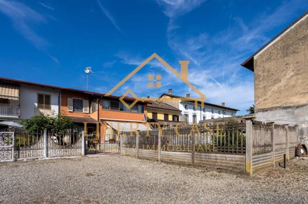 casa indipendente in vendita a Tricerro