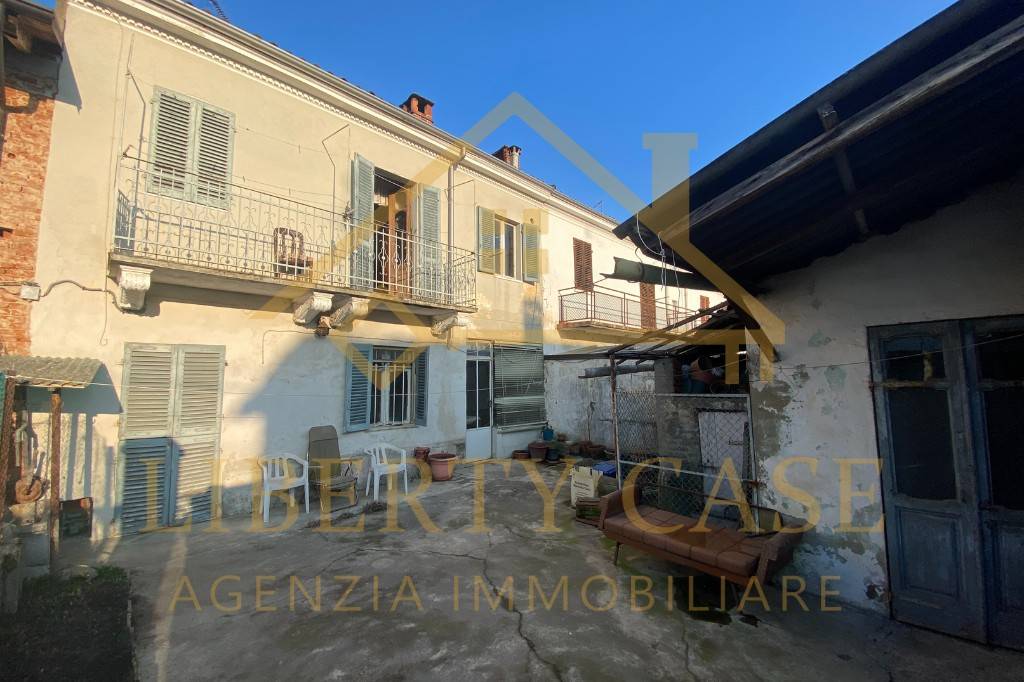 casa indipendente in vendita a Tricerro