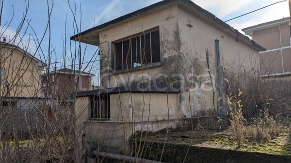 casa indipendente in vendita a Trino