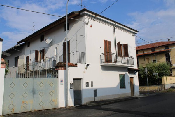 casa indipendente in vendita a Trino