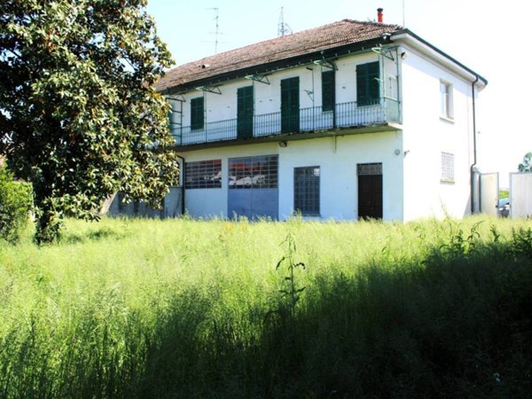 casa indipendente in vendita a Trino