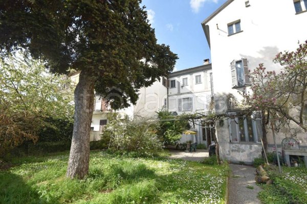 casa indipendente in vendita a Trino