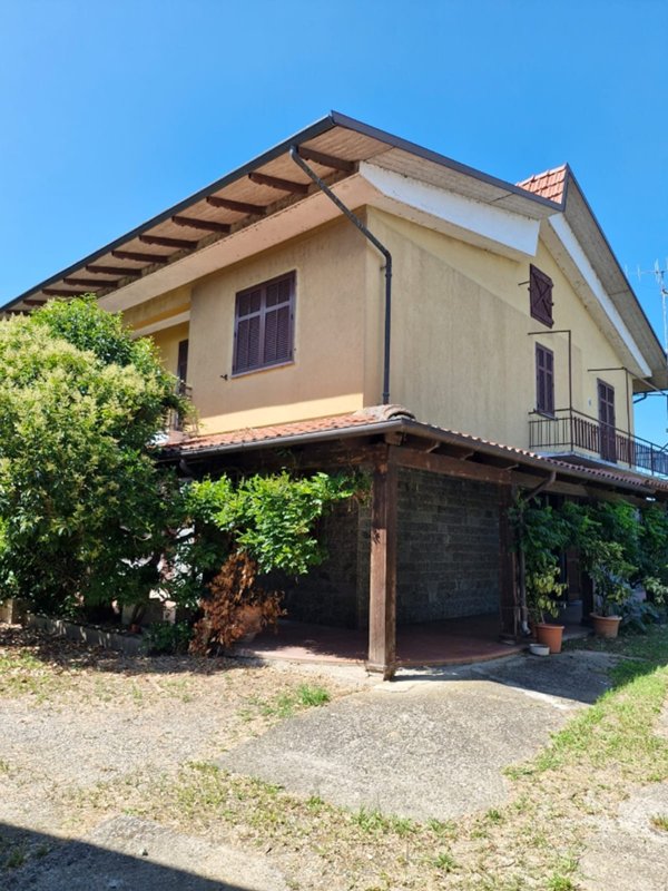 casa indipendente in vendita a Trino