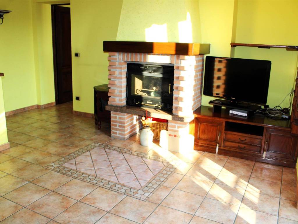 casa semindipendente in vendita a Trino