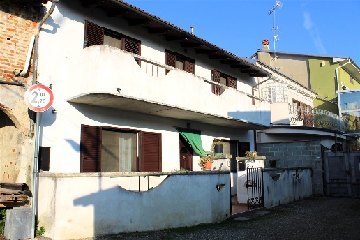 casa indipendente in vendita a Trino in zona Robella
