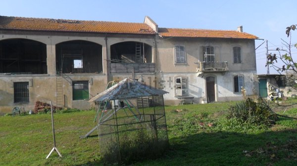 casale in vendita a Trino