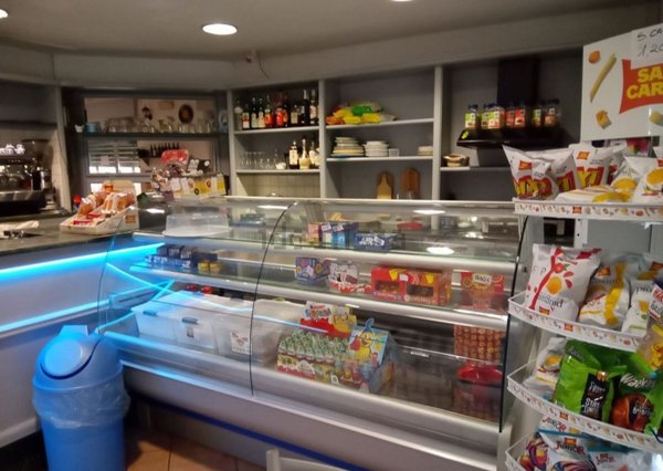 locale di sgombero in vendita a Trino