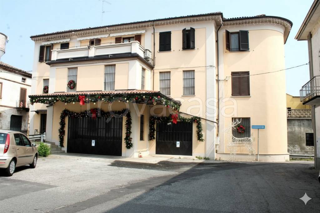 casa indipendente in vendita a Trino