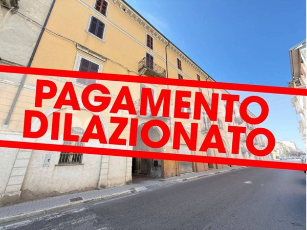 locale commerciale in vendita a Trino