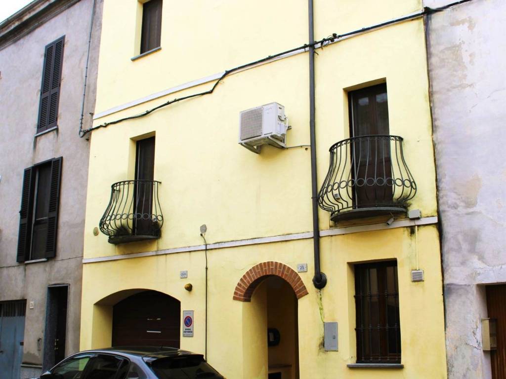 casa indipendente in vendita a Trino