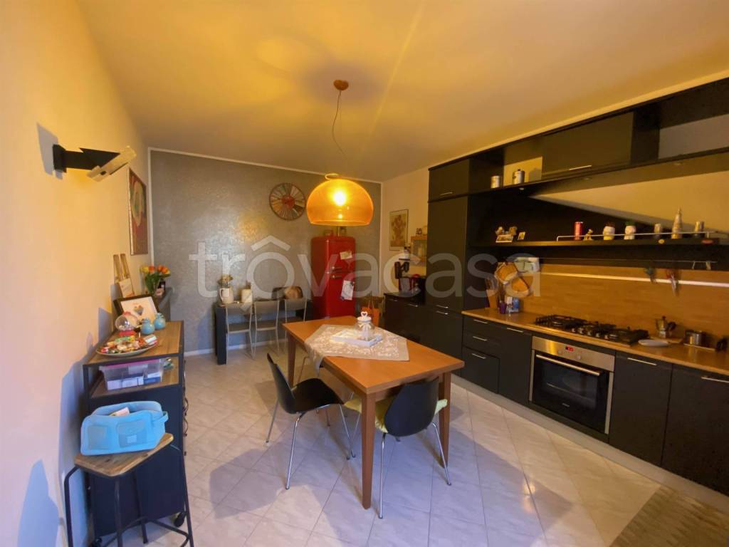 casa indipendente in vendita a Trino