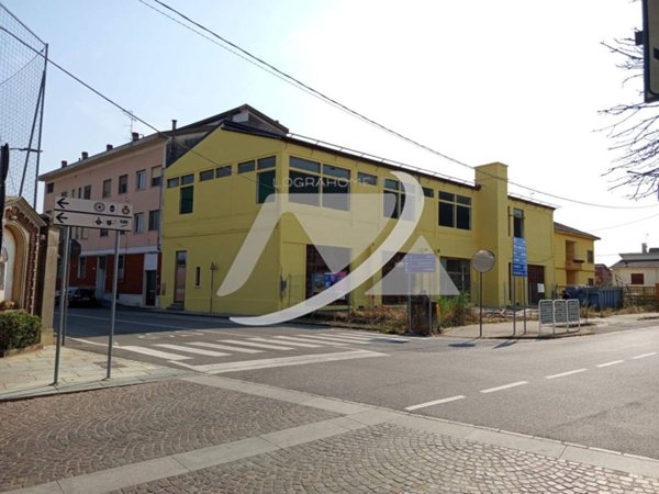 negozio in vendita a Trino