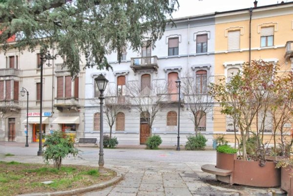 negozio in vendita a Trino