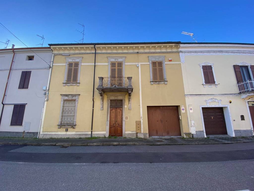 casa indipendente in vendita a Trino