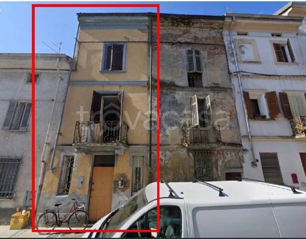 casa indipendente in vendita a Trino