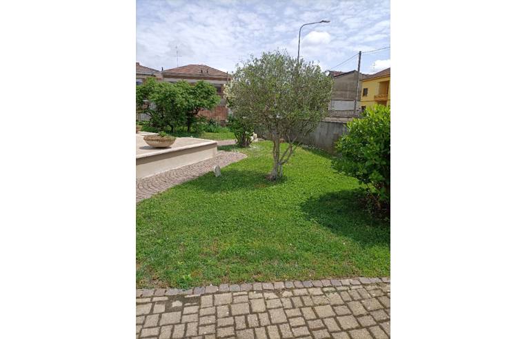 casa indipendente in vendita a Trino