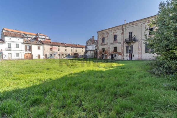 casale in vendita a Trino