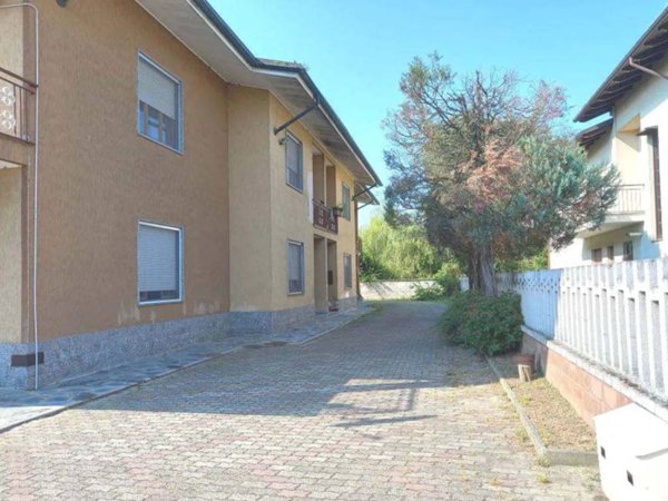 casa indipendente in vendita a Trino