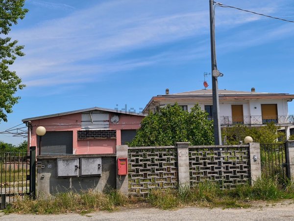 casa indipendente in vendita a Trino