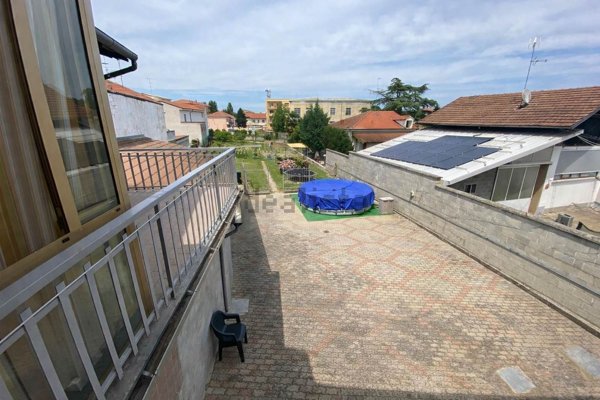 casa indipendente in vendita a Trino