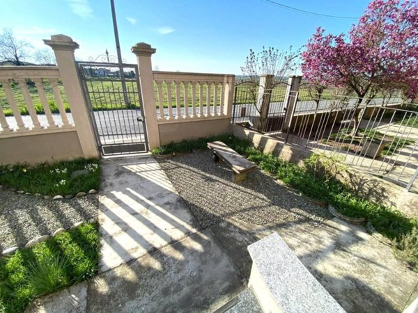 casa indipendente in vendita a Trino