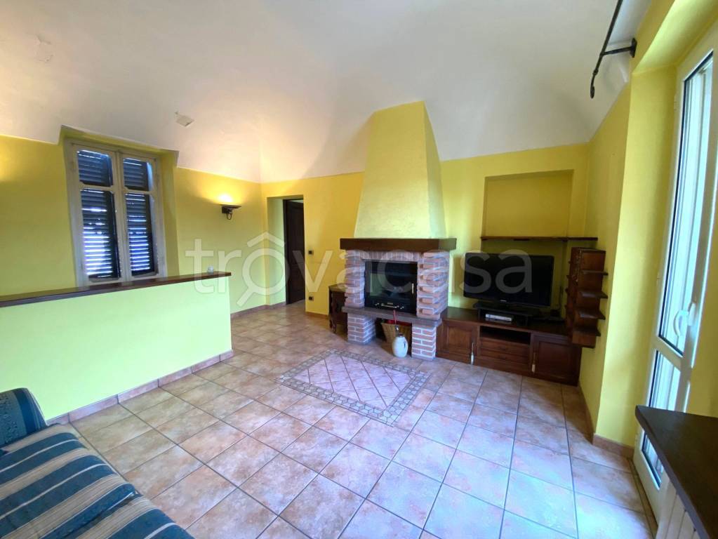 casa semindipendente in vendita a Trino