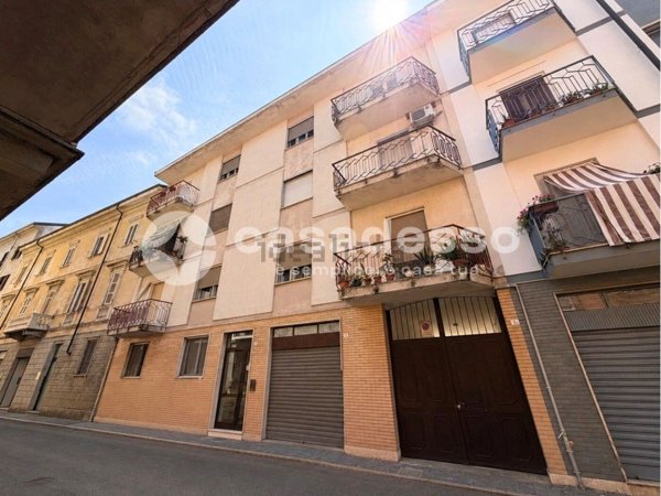 locale commerciale in vendita a Trino