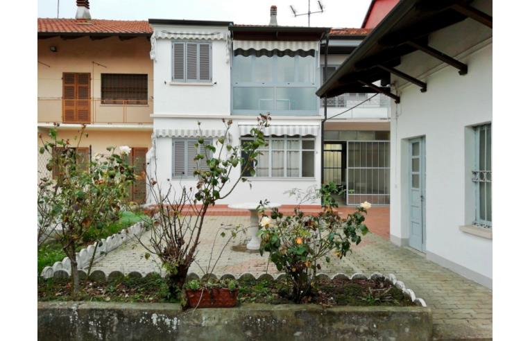 casa indipendente in vendita a Tronzano Vercellese