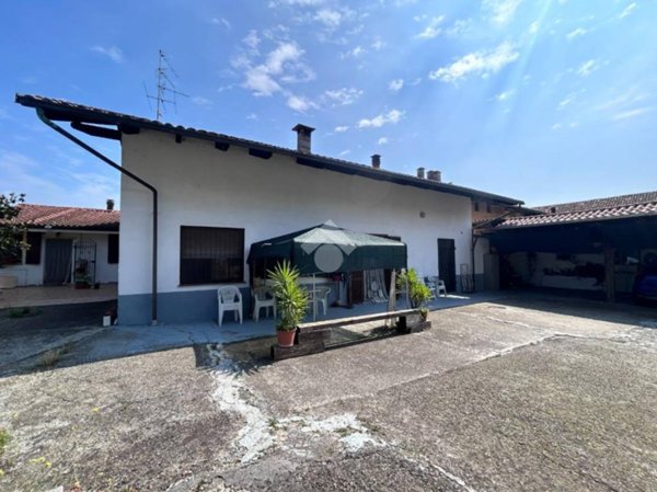 casa indipendente in vendita a Tronzano Vercellese in zona Salomino
