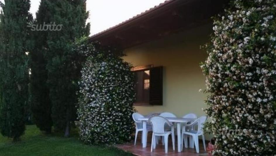 casa indipendente in vendita a Tronzano Vercellese