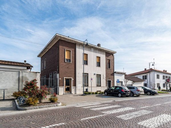 negozio in vendita a Tronzano Vercellese