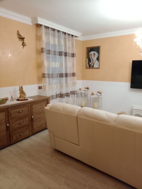 casa indipendente in vendita a Tronzano Vercellese