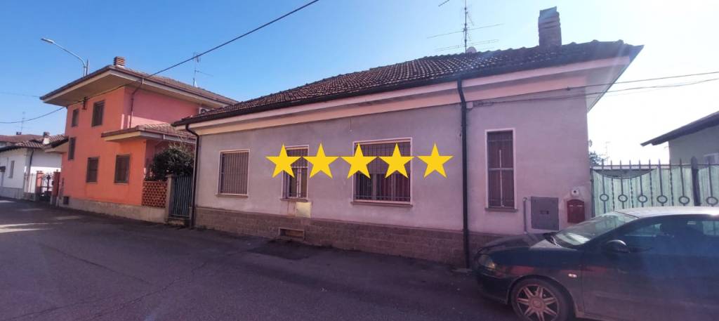 casa indipendente in vendita a Tronzano Vercellese