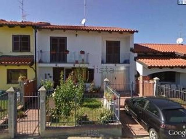 casa indipendente in vendita a Tronzano Vercellese