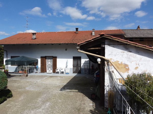 casa indipendente in vendita a Tronzano Vercellese in zona Salomino