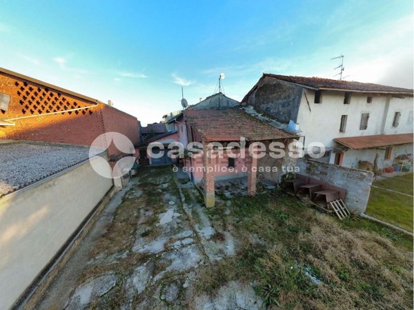 casa indipendente in vendita a Tronzano Vercellese