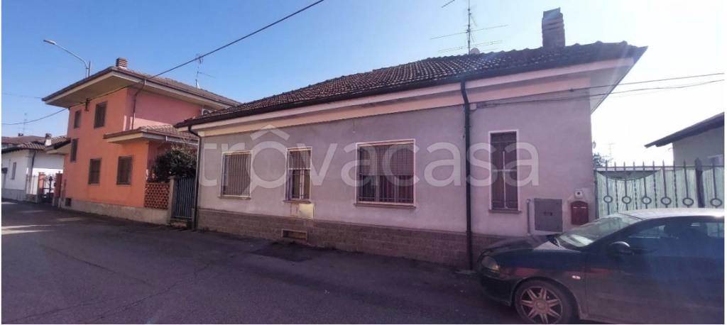 casa indipendente in vendita a Tronzano Vercellese