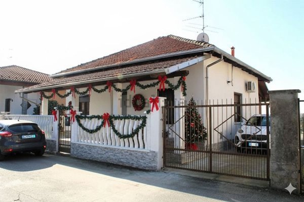 casa indipendente in vendita a Tronzano Vercellese