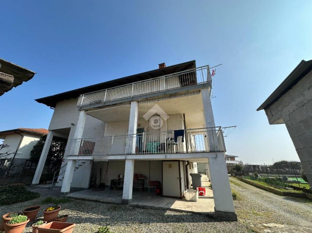 appartamento in vendita a Tronzano Vercellese