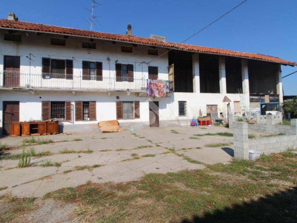 casa indipendente in vendita a Tronzano Vercellese in zona Salomino