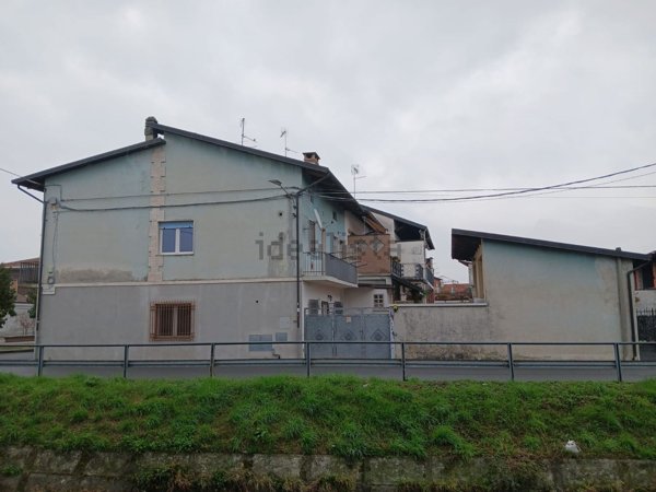 casa indipendente in vendita a Tronzano Vercellese