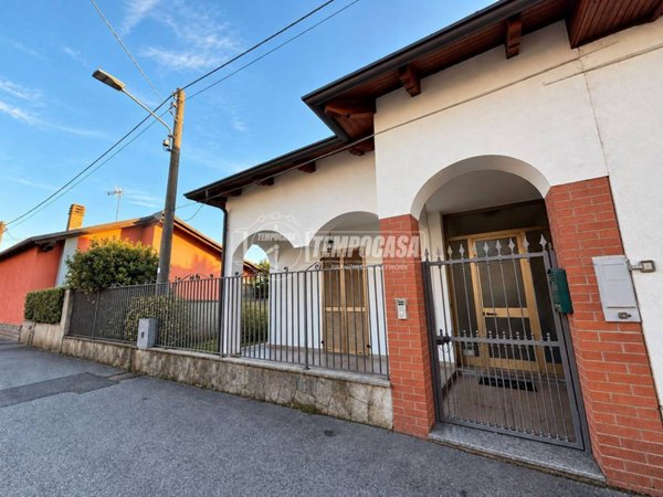 appartamento in vendita a Tronzano Vercellese