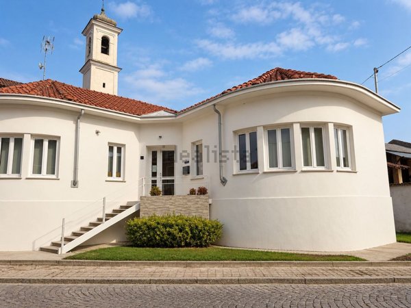 casa indipendente in vendita a Tronzano Vercellese