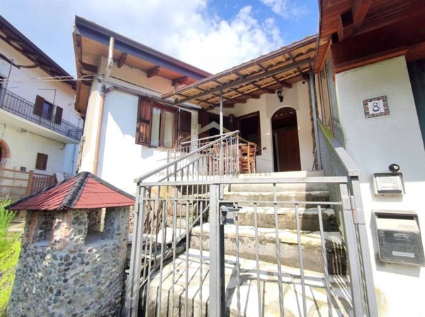 casa indipendente in vendita a Valduggia