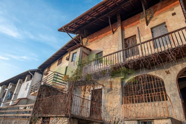 casa semindipendente in vendita a Valduggia