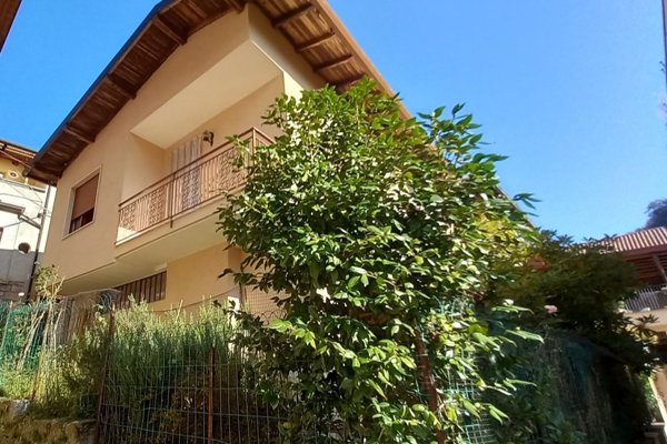casa semindipendente in vendita a Valduggia