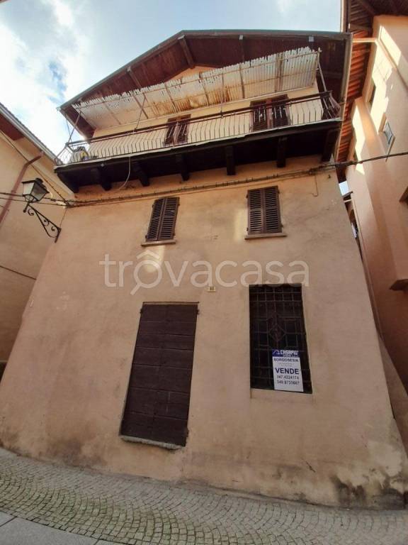 casa indipendente in vendita a Valduggia