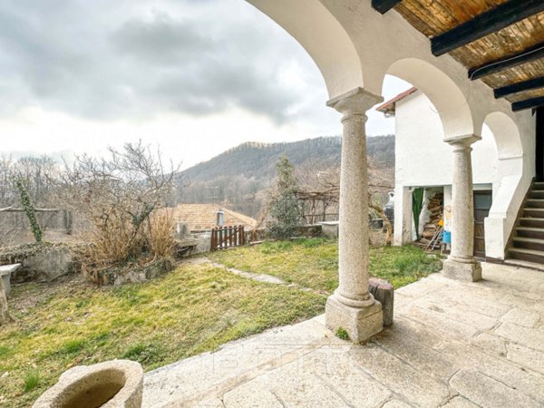 casa indipendente in vendita a Valduggia