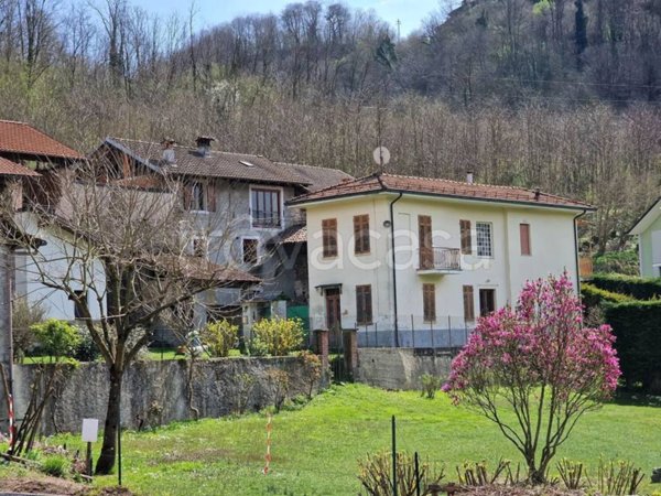casa indipendente in vendita a Valduggia in zona Colma di Valduggia